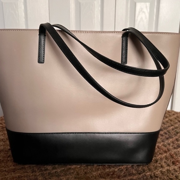 Kate Spade Beige and Black Tote Bag - Picture 2 of 10